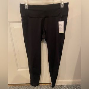 Old Navy Elevate Go-Dry Leggings POCKETS & NEW Cut the tags off but never used